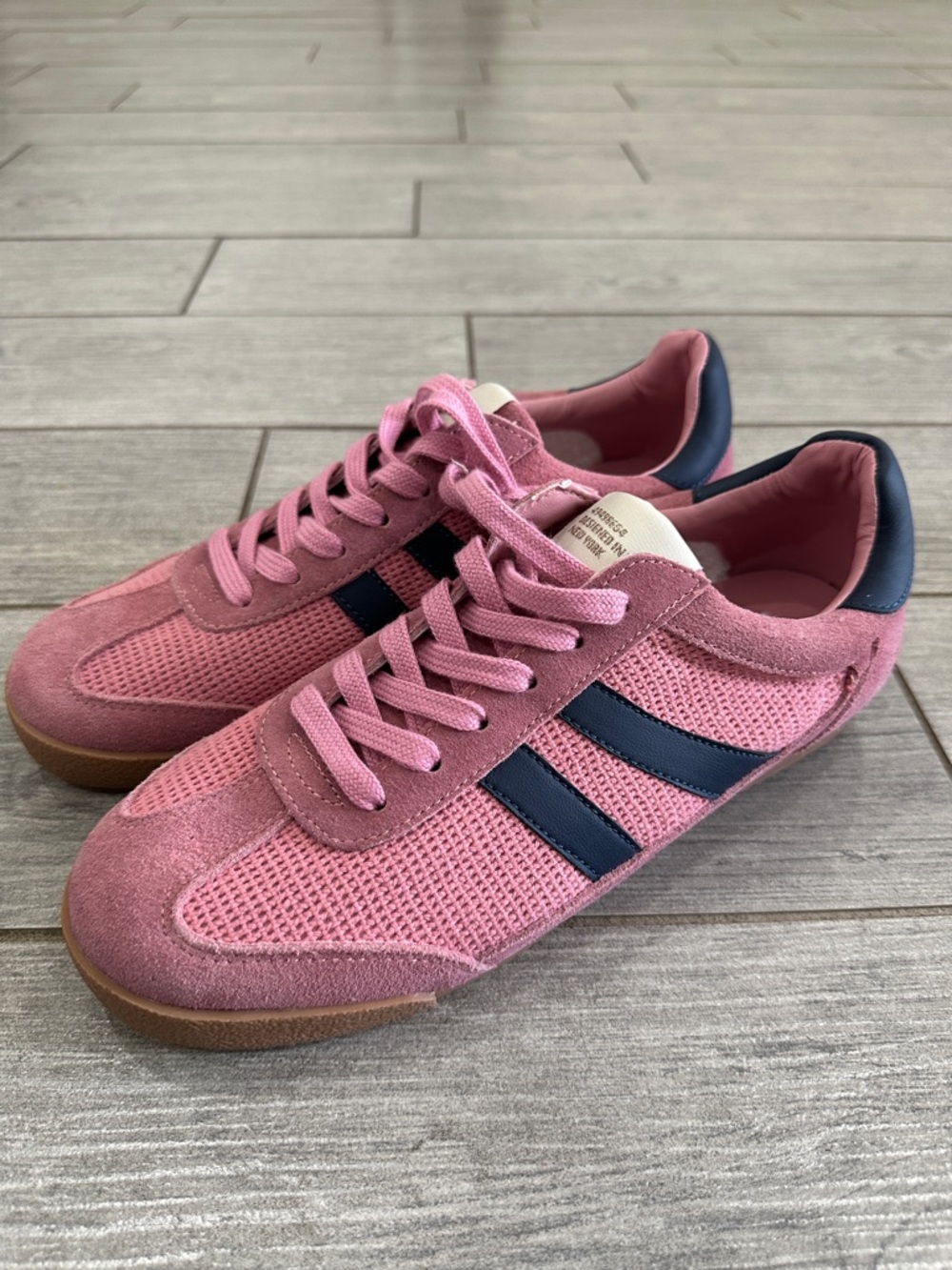Steve Madden‎ Pink/Navy Nirvana Sneakers New!